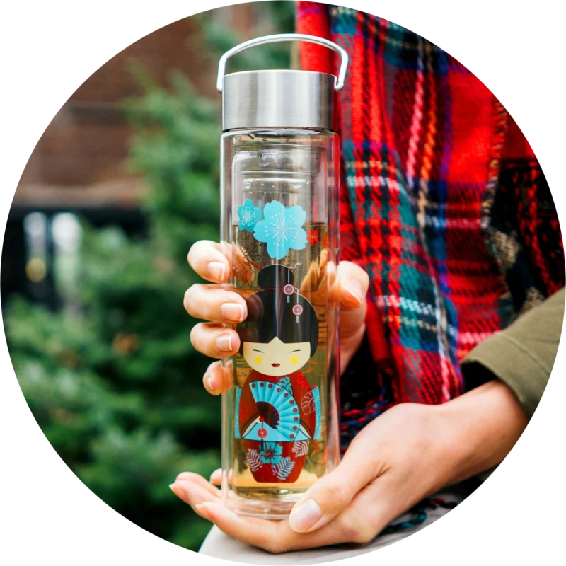 Eigenart glass drinking bottle Geisha