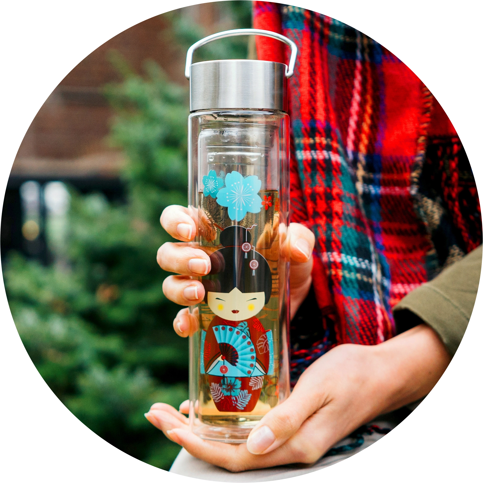 Eigenart glass drinking bottle Geisha